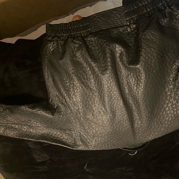 Bernini Beverly Hills Ostrich Jacket Black and Ostrick Belt - Picture 9 of 10